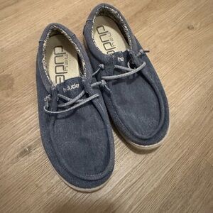 Hey Dude boys Casual Blue Shoes kids sz 5-6 youth blue jean shoes Wally dudes